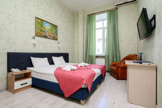 Отель Невский 111 Санкт-Петербург Стандартный двухместный номер с одной большой или двумя односпальными кроватями-1