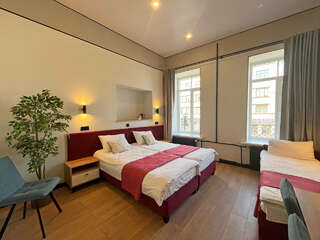 Отель Невский 111 Санкт-Петербург Номер Комфорт семейный трехместный-1