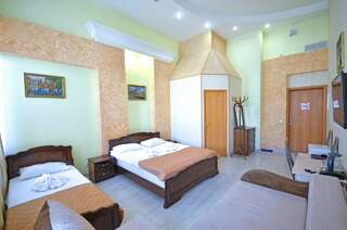 Отель Невский 111 Санкт-Петербург Полулюкс семейный-1