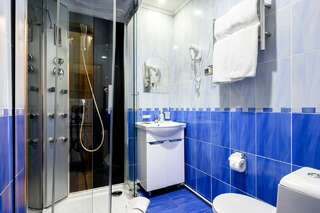 Отель Невский 111 Санкт-Петербург Стандартный улучшенный двухместный номер с одной большой или двумя односпальными кроватями-14