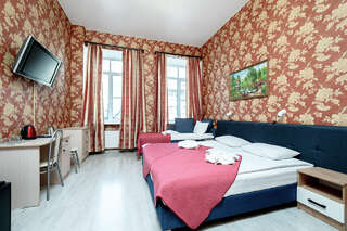 Отель Невский 111 Санкт-Петербург Стандартный трехместный номер-9