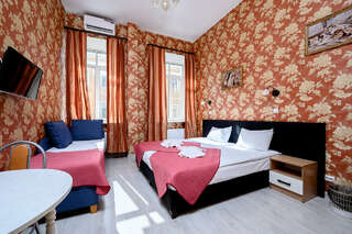 Отель Невский 111 Санкт-Петербург Стандартный трехместный номер-5