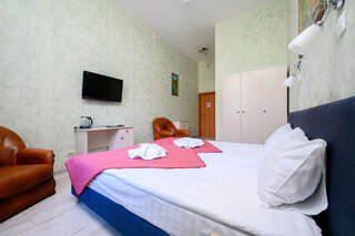 Отель Невский 111 Санкт-Петербург Стандартный двухместный номер с одной большой или двумя односпальными кроватями-2